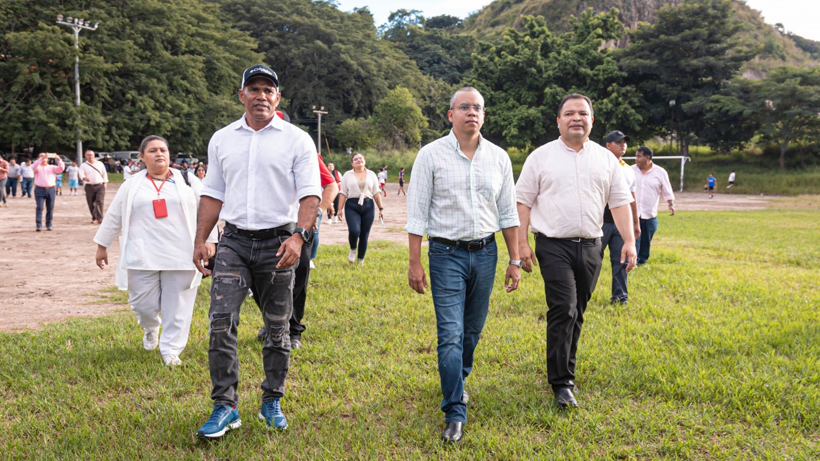 Gobierno anuncia la construcción de un nuevo estadio de 42 millones de lempiras en la...